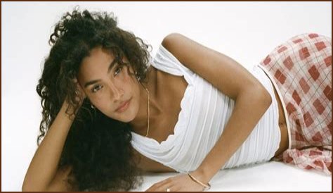 Charlbi Dean Net Worth At Death (Updated 2022) Earnings, Salary